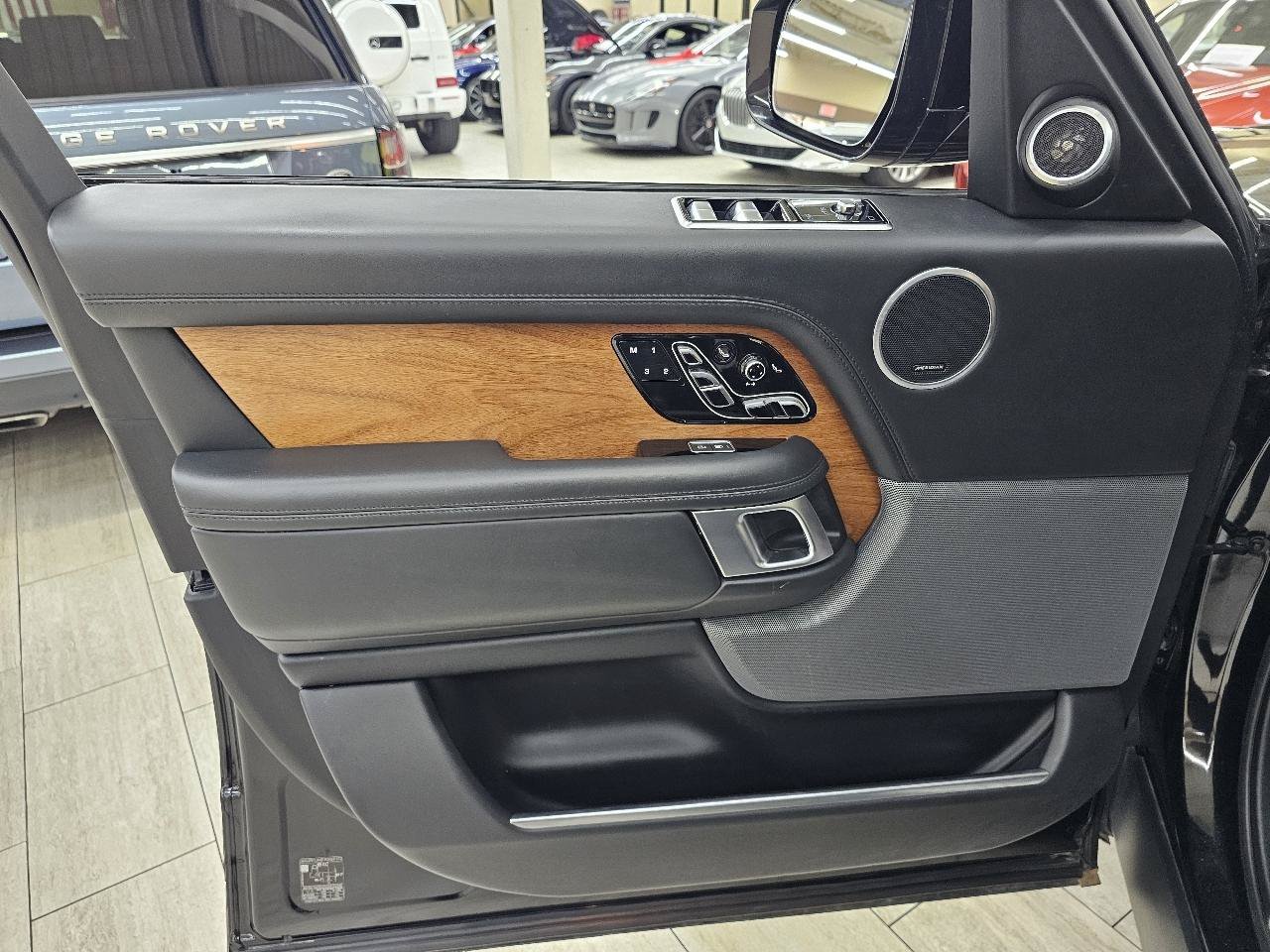 Used 2021 Land Rover Range Rover Long Wheelbase Autobiography AWD/4WD image 37