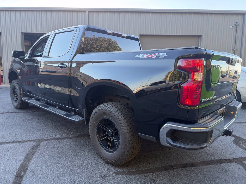 Used 2024 Chevrolet Silverado 1500 LT AWD/4WD image 2