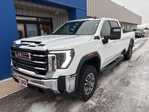 Used 2024 GMC Sierra 3500 SLE w/ SLE Convenience Package image 2