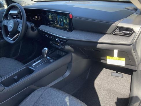 New 2026 Nissan Kicks SV w/ SV Premium Package image 31