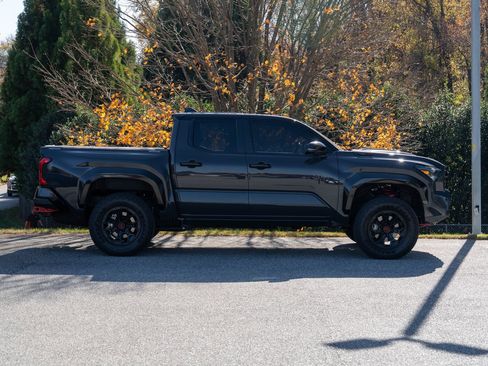 Used 2024 Toyota Tacoma TRD Pro image 8