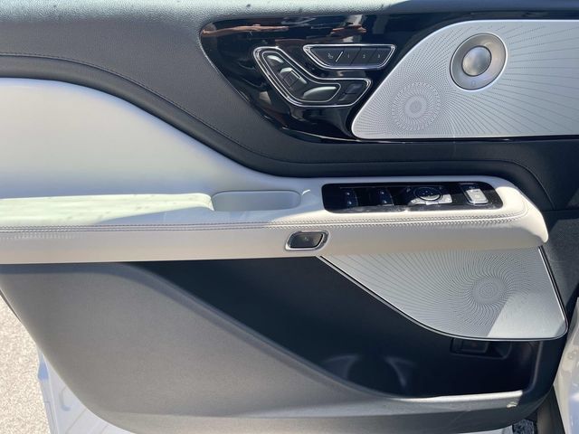 New 2026 Lincoln Aviator Reserve AWD/4WD image 21