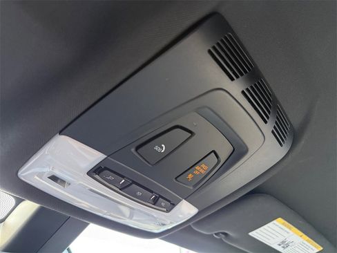 Used 2015 BMW i8 image 32