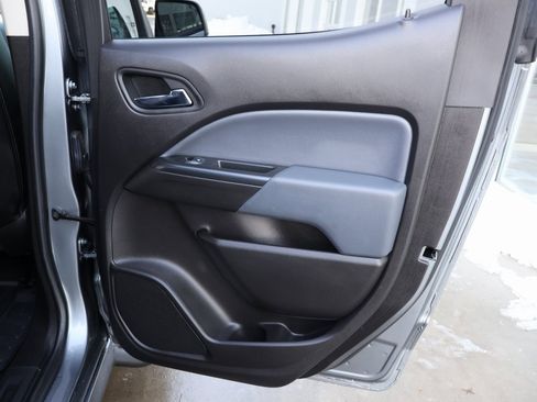 Used 2018 Chevrolet Colorado Z71 image 31