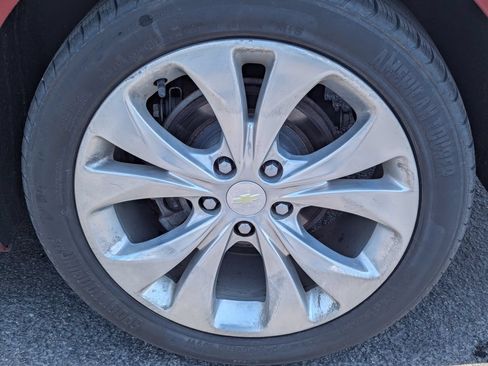 Used 2019 Chevrolet Malibu Premier FWD image 13