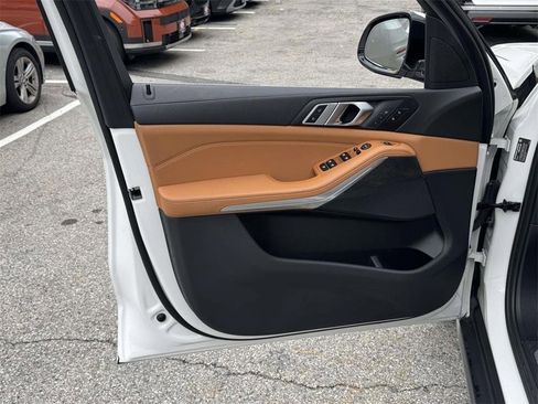 Used 2023 BMW X5 xDrive40i w/ Executive Package image 16