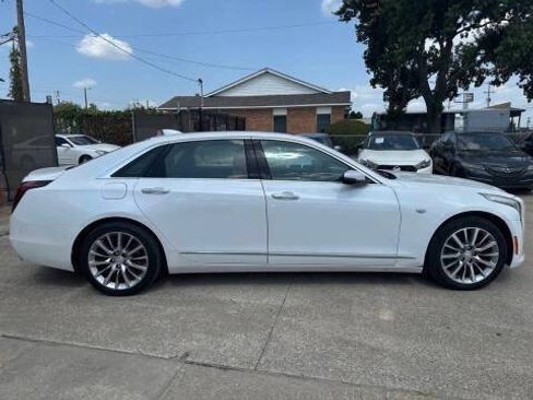 Used 2017 Cadillac CT6 Luxury AWD/4WD image 4