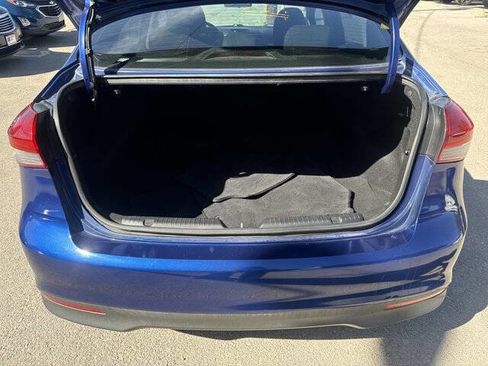 Used 2017 Kia Forte LX FWD image 19