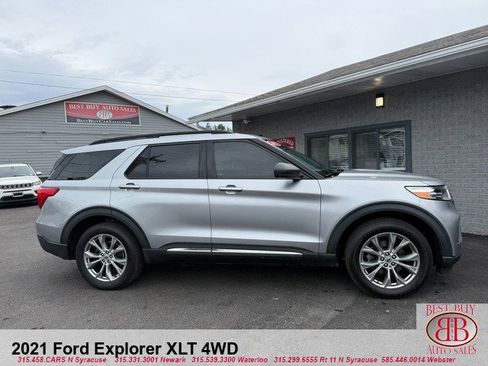 Used 2021 Ford Explorer XLT w/ Equipment Group 202A AWD/4WD image 2