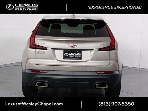 Used 2023 Cadillac XT4 Luxury w/ Cold Weather Package FWD image 5
