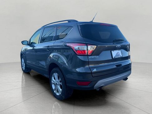 Used 2018 Ford Escape SE image 9