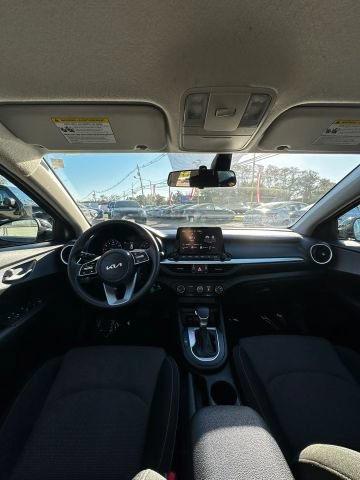 Used 2024 Kia Forte LXS FWD image 19