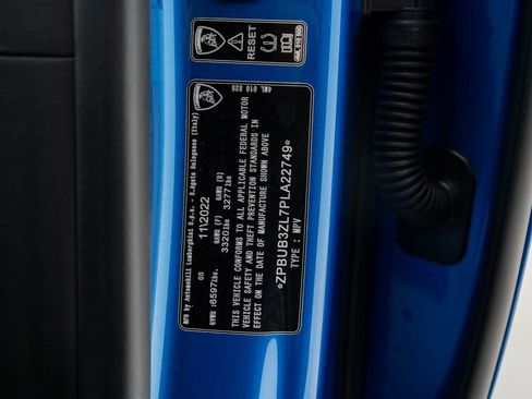 Used 2023 Lamborghini Urus S image 52