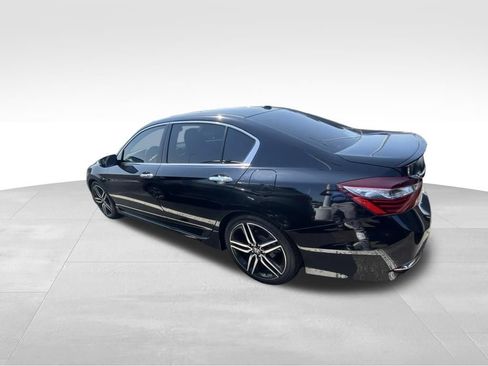 Used 2016 Honda Accord Touring image 21