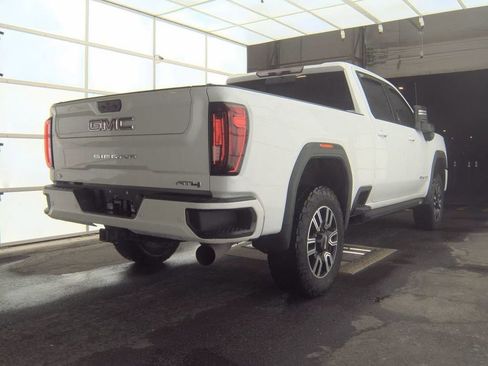 Used 2022 GMC Sierra 2500 AT4 w/ AT4 Preferred Package AWD/4WD image 4
