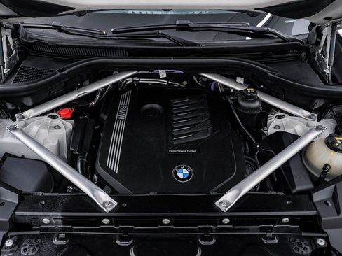 Used 2021 BMW X6 xDrive40i w/ M Sport Package image 29