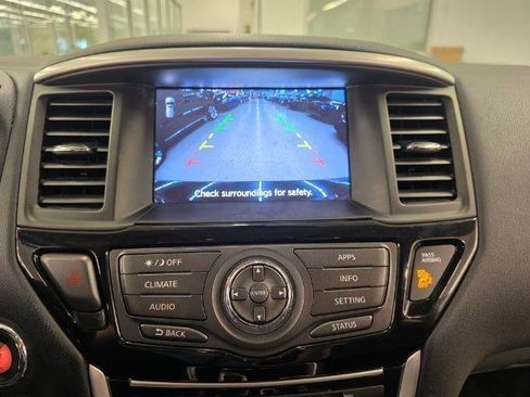 Used 2017 Nissan Pathfinder SV AWD/4WD image 26