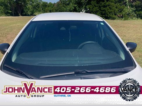 Used 2023 Nissan Versa S FWD image 11