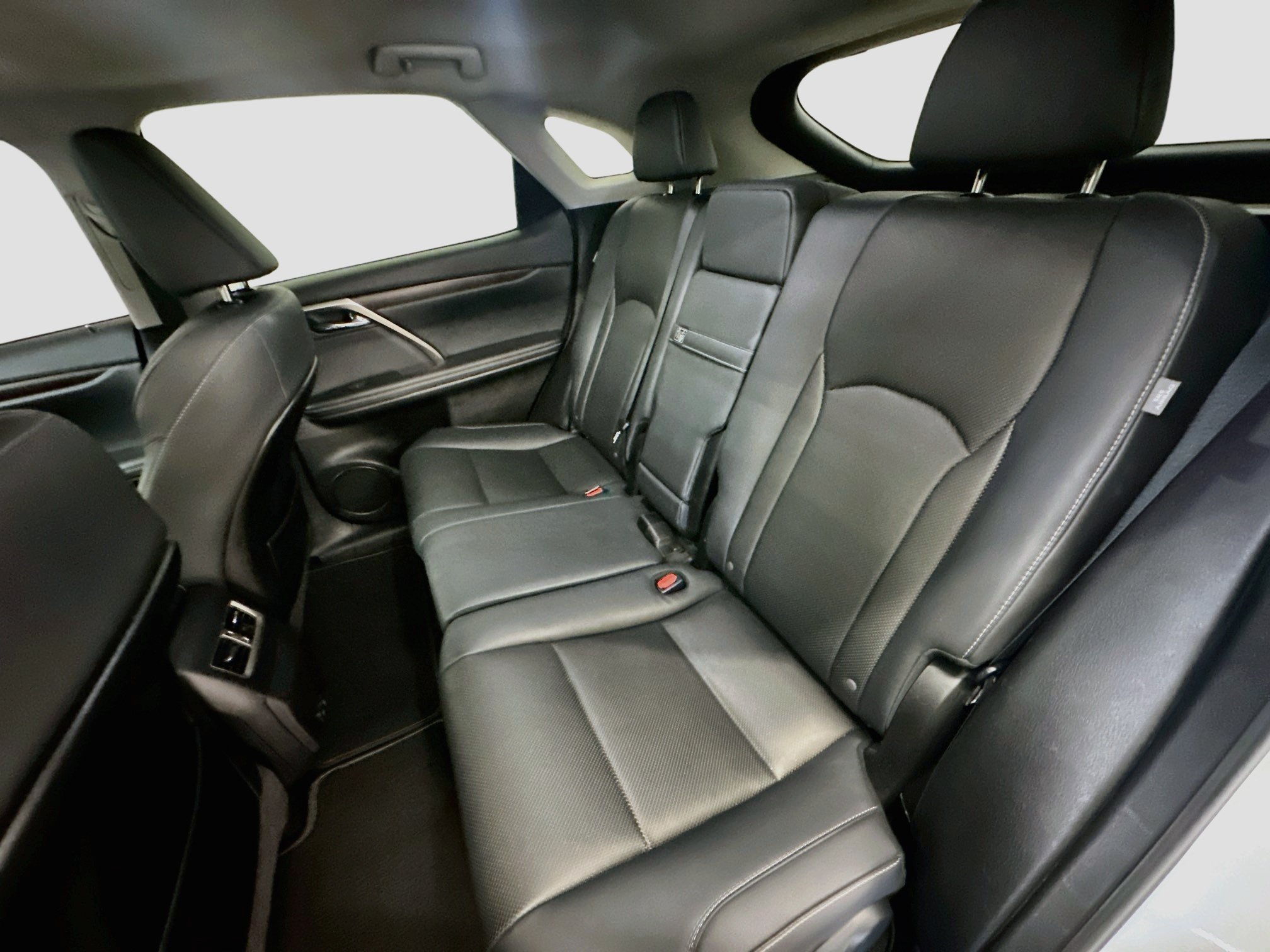 Used 2022 Lexus RX 450h AWD w/ Premium Package image 29