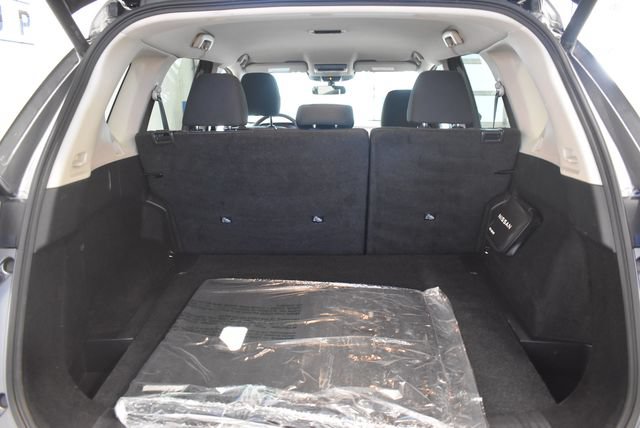 Used 2025 Nissan Rogue SV AWD/4WD image 16