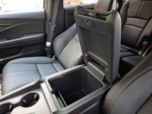 Used 2025 Honda Passport TrailSport image 30