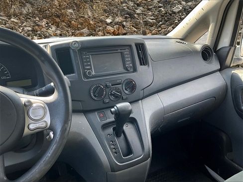 Used 2015 Nissan NV200 SV w/ Technology Package image 6
