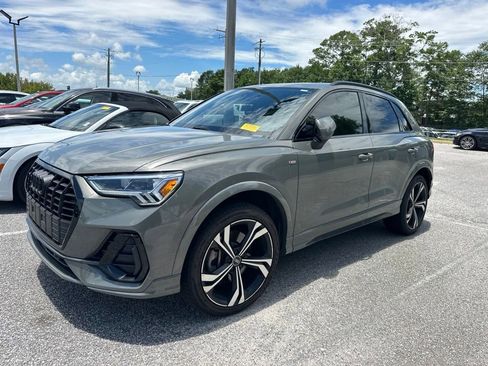 Used 2023 Audi Q3 2.0T Premium Plus w/ Premium Plus Package AWD/4WD image 1