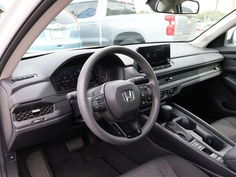 Certified 2023 Honda Accord EX image 16