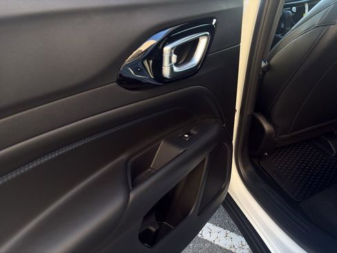 New 2026 Jeep Compass Latitude image 16