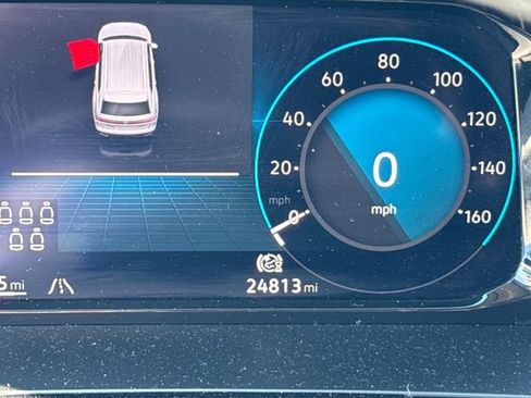 Used 2025 Volkswagen Atlas SE FWD image 18