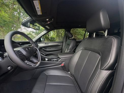 New 2026 Jeep Grand Cherokee L Limited w/ Limited Altitude Package AWD/4WD image 20