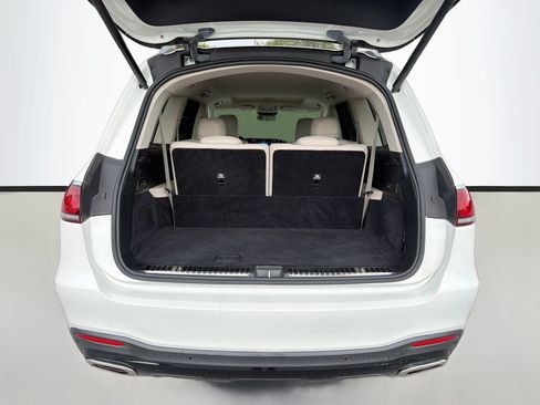 Used 2021 Mercedes-Benz GLS 580 4MATIC image 12