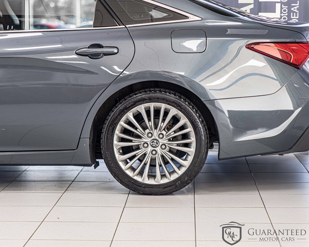 Used 2019 Toyota Avalon Limited w/ Advanced Safety Package FWD image 8