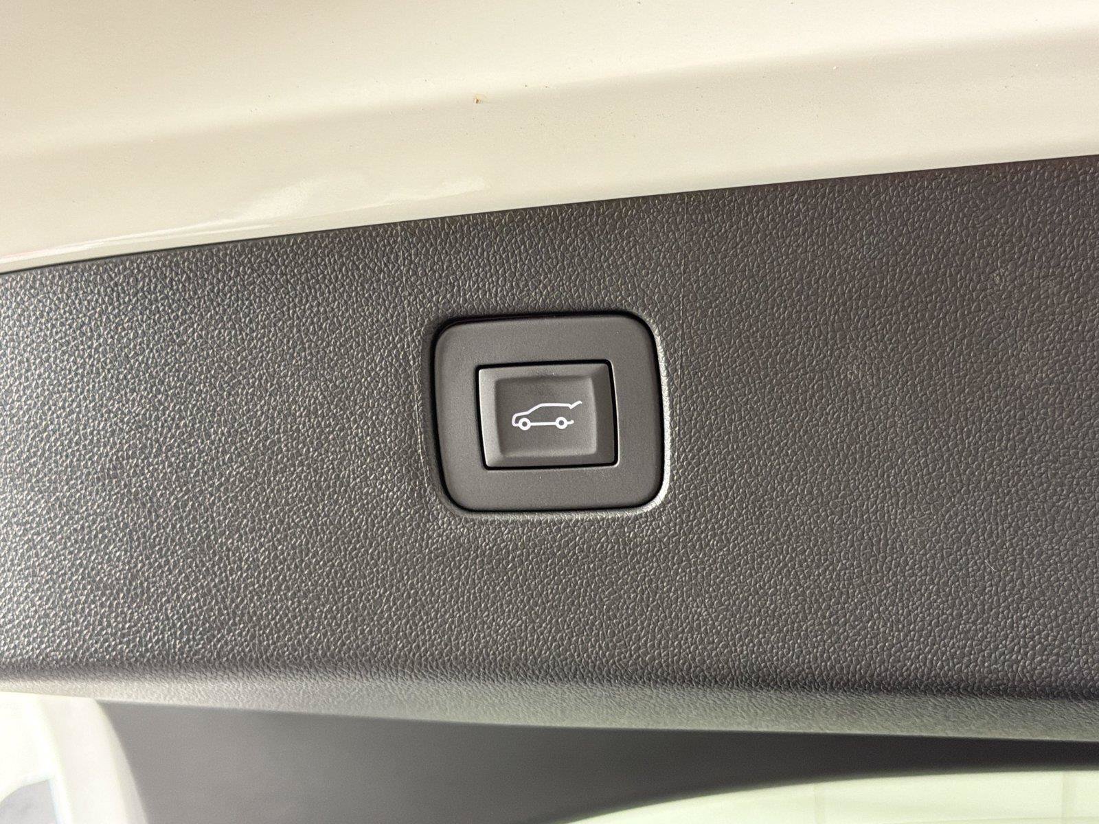 New 2026 Buick Envista Sport Touring w/ Convenience I Package FWD image 17