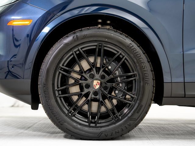 Certified 2026 Porsche Cayenne Coupe AWD/4WD image 25