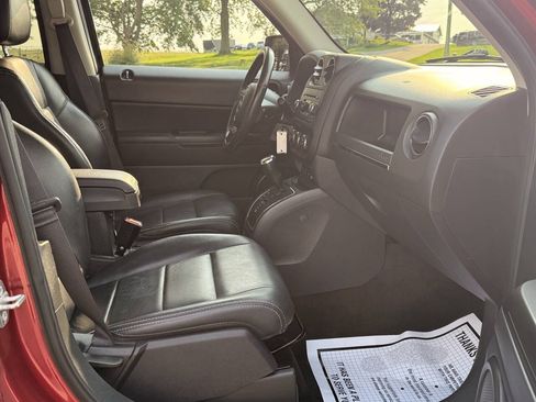 Used 2015 Jeep Patriot High Altitude AWD/4WD image 24