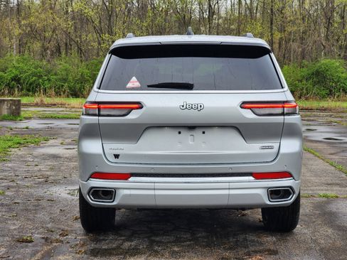 New 2025 Jeep Grand Cherokee L Overland image 15