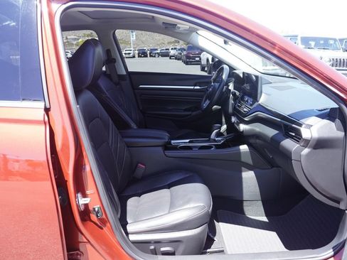 Used 2023 Nissan Altima 2.0 SR FWD image 28