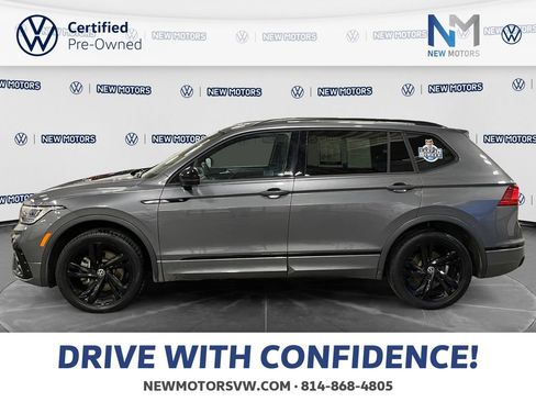 Used 2024 Volkswagen Tiguan SE R-Line AWD/4WD image 2
