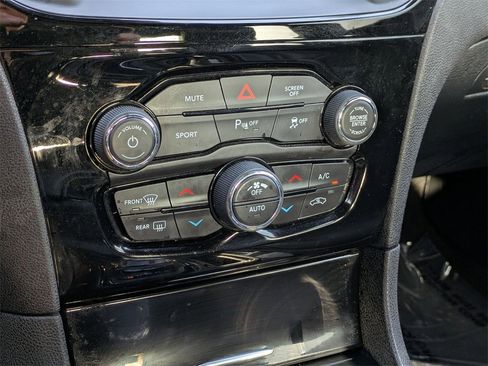 Used 2023 Chrysler 300 S image 17