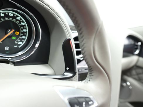 Used 2018 Bentley Flying Spur S W12 AWD/4WD image 29