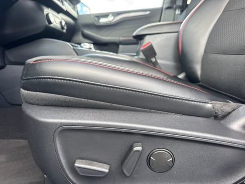 Used 2025 Ford Escape ST-Line Select AWD/4WD image 14