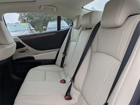 Certified 2025 Lexus ES 350 Ultra Luxury image 13