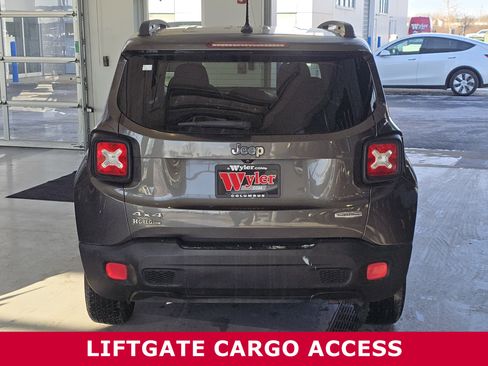 Used 2017 Jeep Renegade Latitude image 14