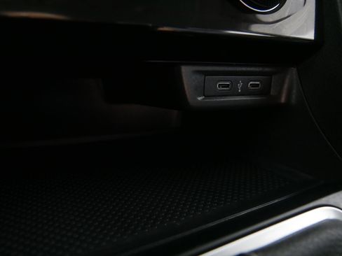 Certified 2022 Volkswagen Jetta SE w/ Panoramic Sunroof Package image 30