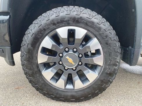 Used 2021 Chevrolet Silverado 2500 Custom w/ Custom Value Package AWD/4WD image 30