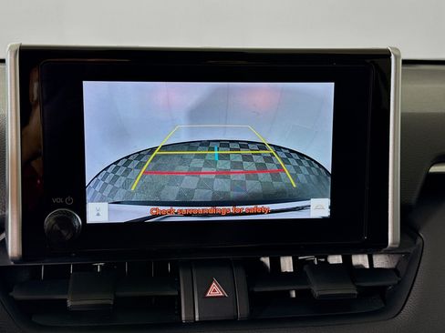 Certified 2023 Toyota RAV4 LE AWD/4WD image 15