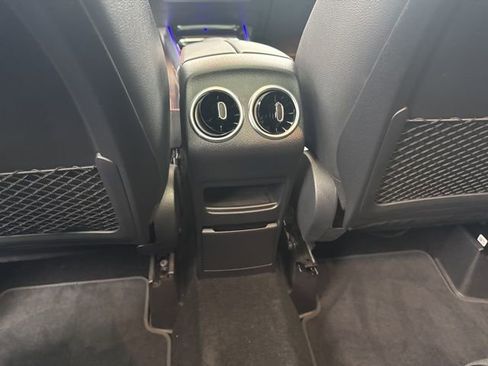 Used 2022 Mercedes-Benz GLA 250 4MATIC image 36