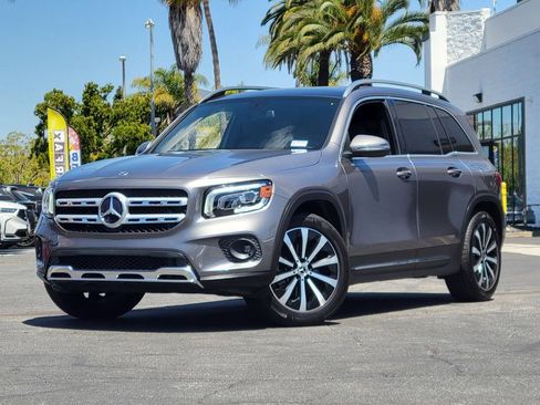 Used 2021 Mercedes-Benz GLB 250 image 2