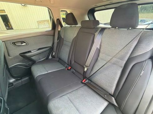 Used 2023 Nissan Rogue SV FWD image 13